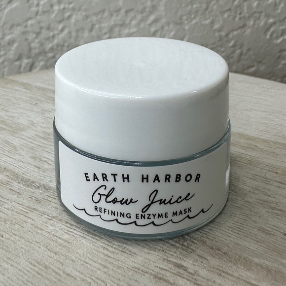 Earth Harbor Other - $6 🌙 Earth Harbor Glow Juice Refining Enzyme MASK NEW
